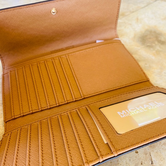 NWT Michael Kors Gilly Drawstring Laptop MK&wallet - Picture 15 of 15